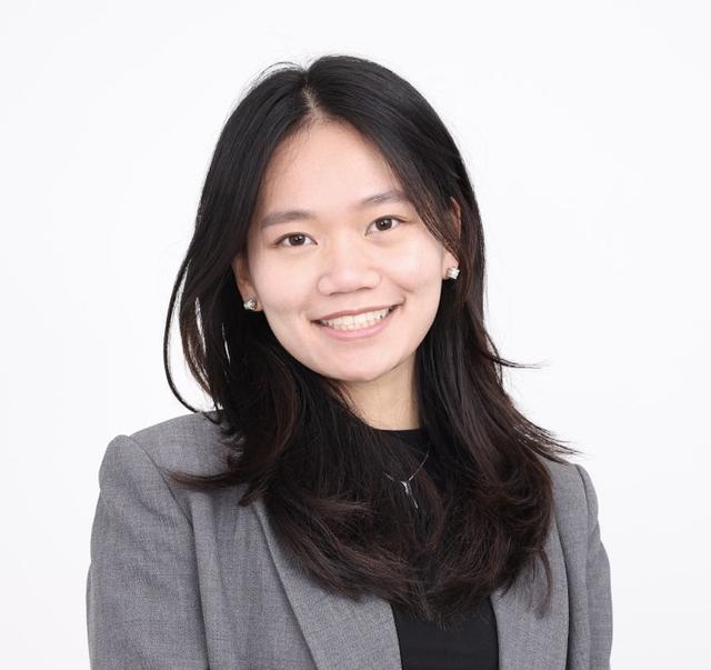 Portrait of Catherine Xiong